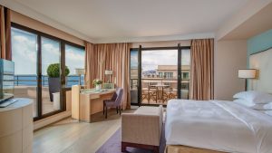 沃丰科技全球化客户服务：国际酒店连锁行业的“微笑服务计划”